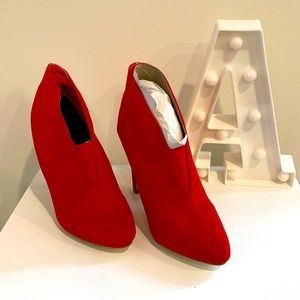 Catherine Malandrino Suede Booties